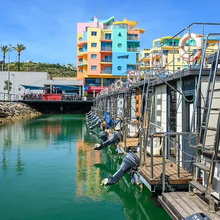 The Homeboat Company Hotel na wodzie 3*