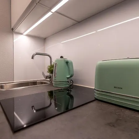 船屋 The Homeboat Company 3*