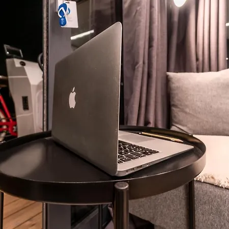 The Homeboat Company 船屋