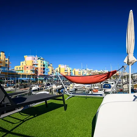 The Homeboat Company Hotel en barco 3*