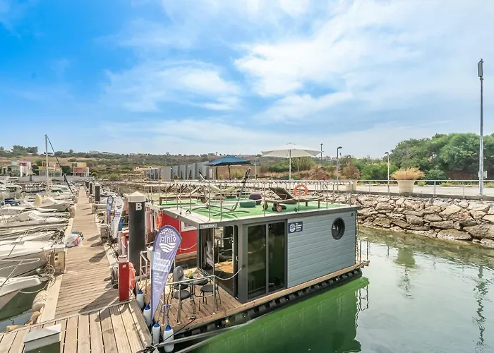 Πλωτό κατάλυμα The Homeboat Company