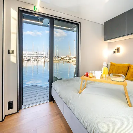 Hotel en barco The Homeboat Company