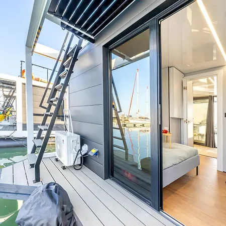 The Homeboat Company Hotel en barco Albufeira
