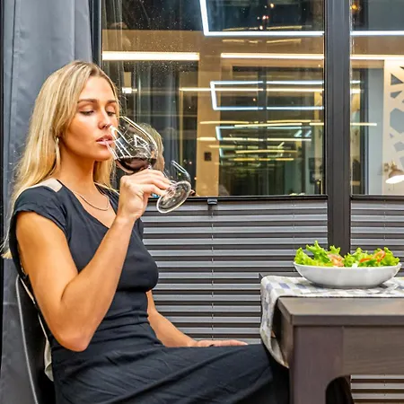 Botel The Homeboat Company Albufeira