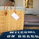 The Homeboat Company Bateau-hôtel